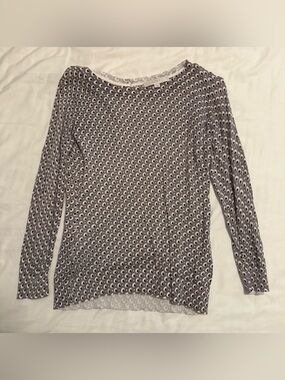 LOFT Gray and White Geometric Quarter Sleeve Top size small